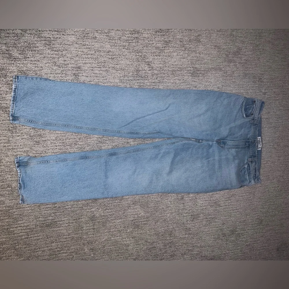 Abercrombie & Fitch Light Blue Straight Leg Jeans - Picture 4 of 5